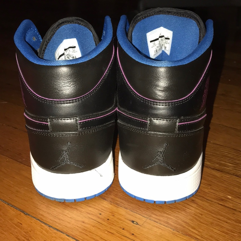 ✨Jordan 1 Retro Mid Radio Raheem Size: 13✨ - Picture 4 of 6